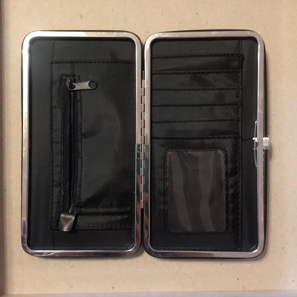 Daisy Wallet - Picture 6 of 6